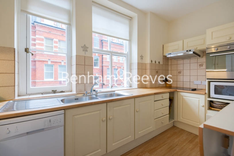 2 bedrooms flat to rent in Kensington Court, Kensington, W8-image 2