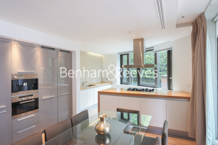 3  bedrooms flat to rent in Thornwood Gardens, Kensington, W8-image 2