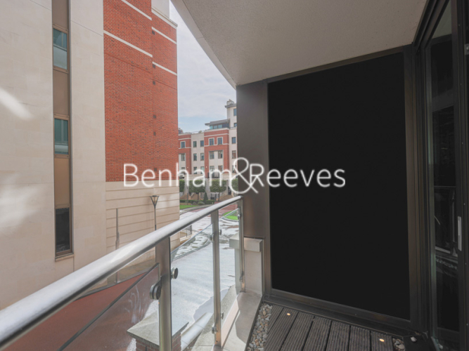 3 bedrooms flat to rent in Thornwood Gardens, Kensington, W8-image 6