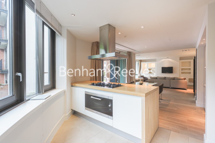 3 bedrooms flat to rent in Thornwood Gardens, Kensington, W8-image 9