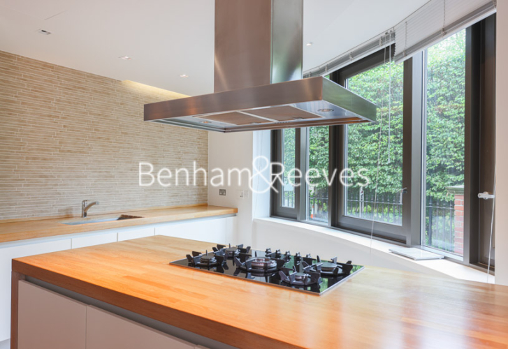 3 bedrooms flat to rent in Thornwood Gardens, Kensington, W8-image 16