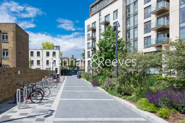 1  bedroom flat to rent in Lillie Square, Earls Court, SW6-image 10