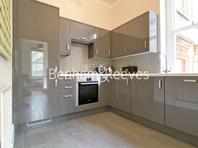 2  bedrooms flat to rent in Courtfield Road, South Kensington, SW7-image 3