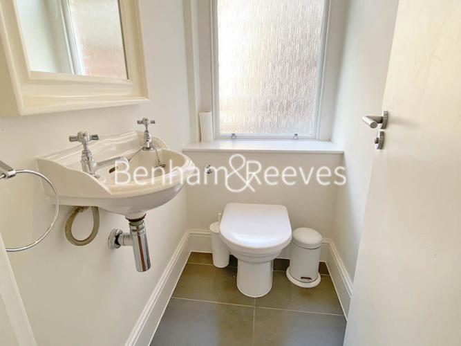 2  bedrooms flat to rent in Courtfield Road, South Kensington, SW7-image 11