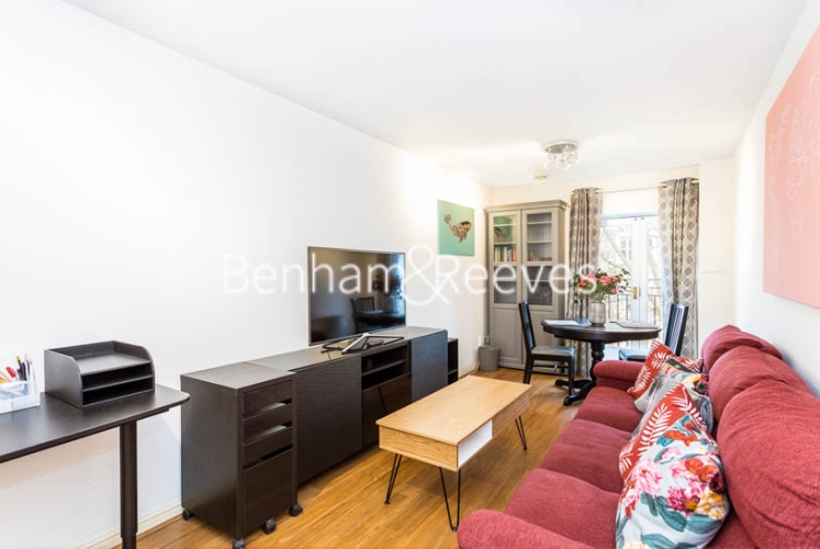 1 bedroom flat to rent in Ashmore House, Russell Road, W14-image 7