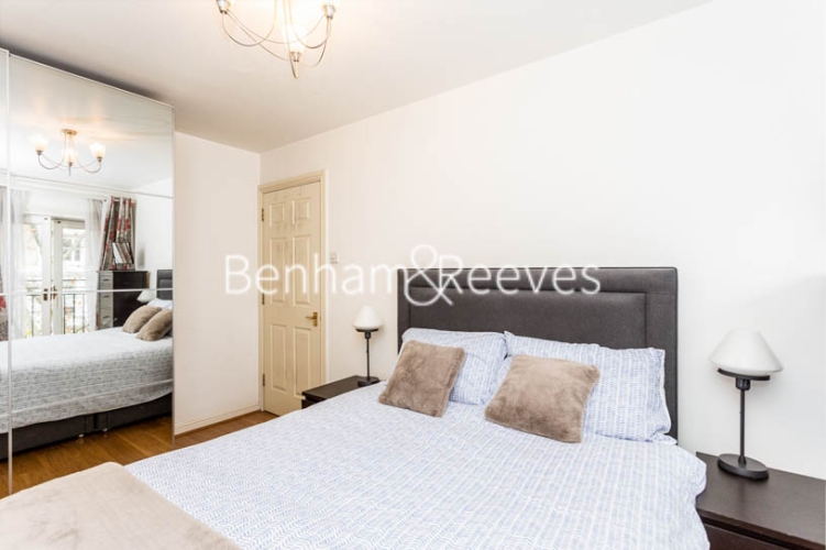 1 bedroom flat to rent in Ashmore House, Russell Road, W14-image 12