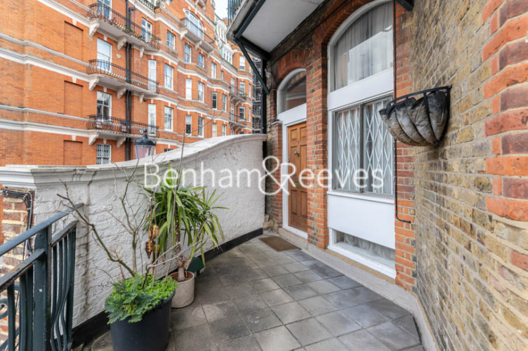 Studio flat to rent in Kensington Court Mews, Kensington, W8-image 6