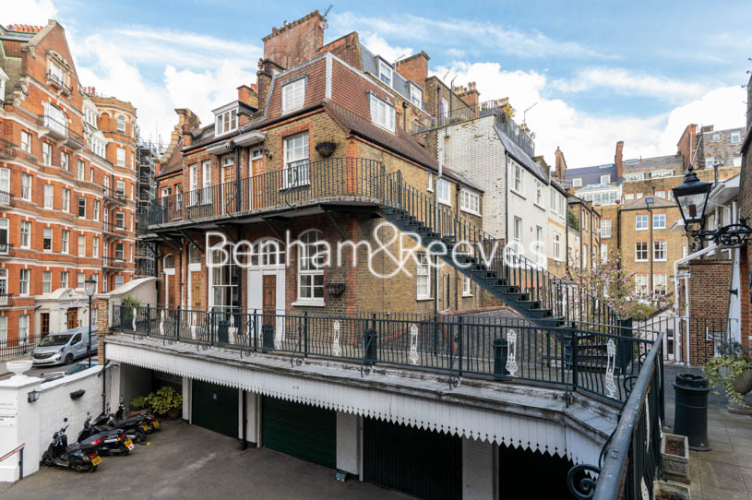 Studio flat to rent in Kensington Court Mews, Kensington, W8-image 8