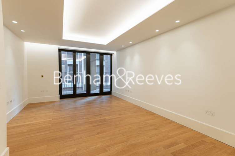 1 bedroom flat to rent in Lancer Square, Kensington, W8-image 1