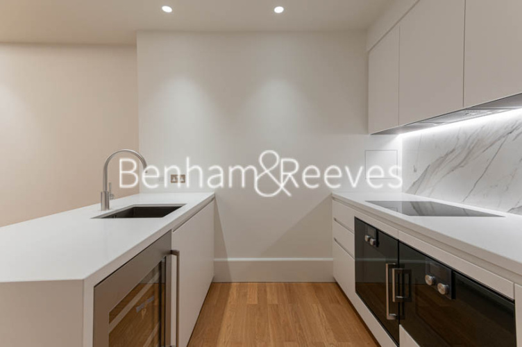 1 bedroom flat to rent in Lancer Square, Kensington, W8-image 2