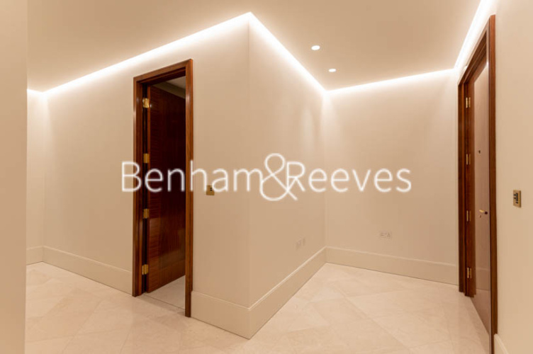 1  bedroom flat to rent in Lancer Square, Kensington, W8-image 13