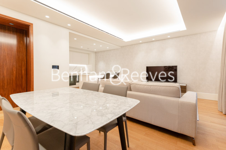 1 bedroom flat to rent in Lancer Square, Kensington, W8-image 3