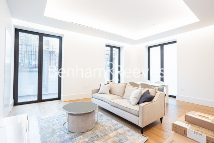 1  bedroom flat to rent in Lancer Square, Kensington, W8-image 1