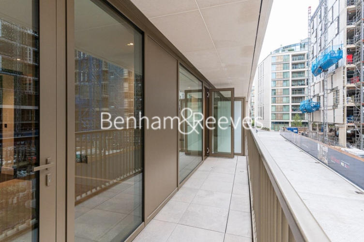 1 bedroom flat to rent in Sherrin House, Royal Warwick Square, W14-image 12