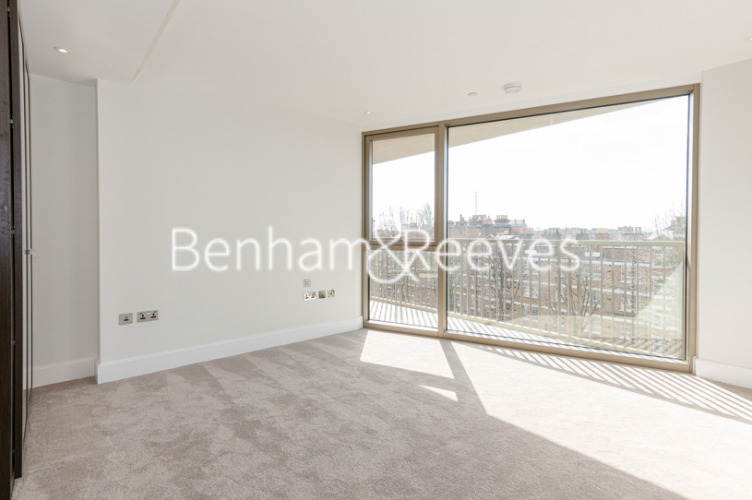 4  bedrooms house to rent in Sherrin House, Royal Warwick Square, W14-image 8