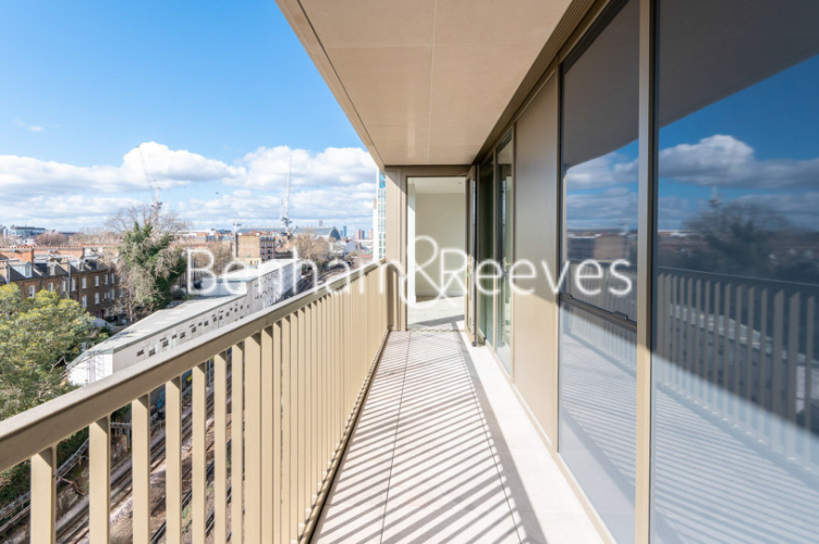 4  bedrooms house to rent in Sherrin House, Royal Warwick Square, W14-image 10
