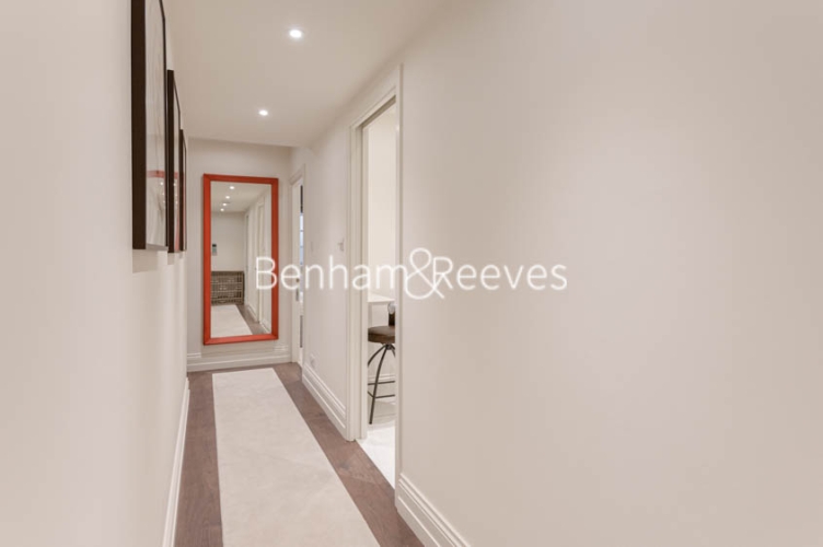 1 bedroom flat to rent in Vicarage Gate, Kensington High Street, W8-image 10