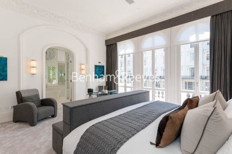 4 bedrooms flat to rent in Queens Gate Terrace, Kensington, SW7-image 17
