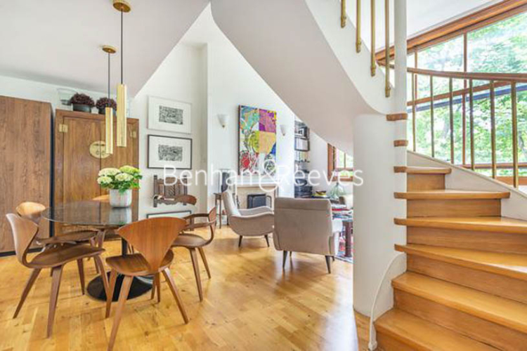 2  bedrooms flat to rent in Palace Gate, Kensington, W8-image 1