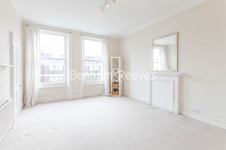 1 bedroom flat to rent in Charleville Road, Kensington, W14-image 1