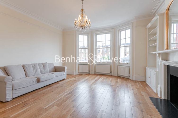 3 bedrooms flat to rent in Abingdon Road, Kensington, W8-image 1