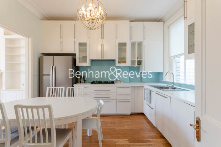 3 bedrooms flat to rent in Abingdon Road, Kensington, W8-image 7