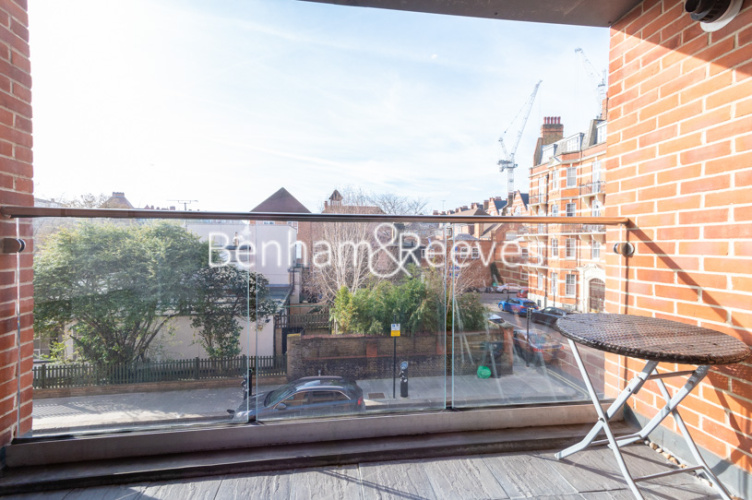 1 bedroom flat to rent in Avonmore Road, Kensington, W14-image 5