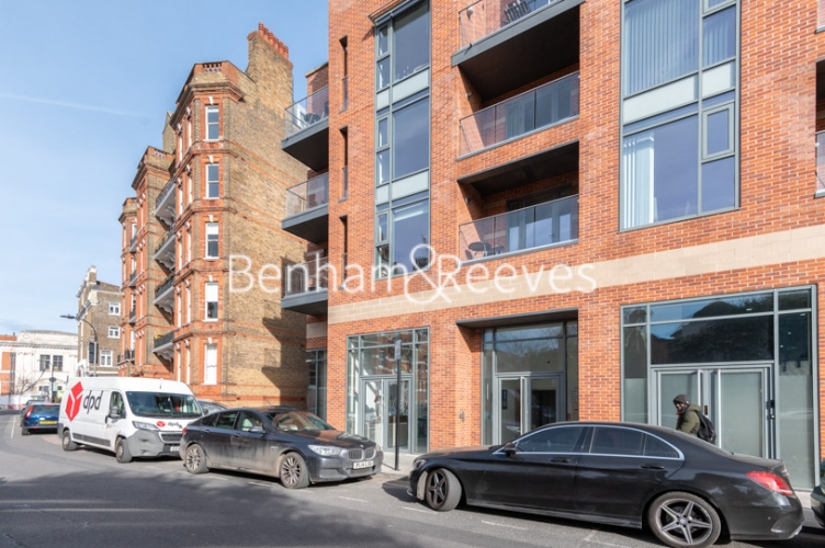 1 bedroom flat to rent in Avonmore Road, Kensington, W14-image 6