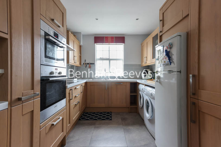 2  bedrooms flat to rent in Stanford Court, Kensington, SW7-image 2