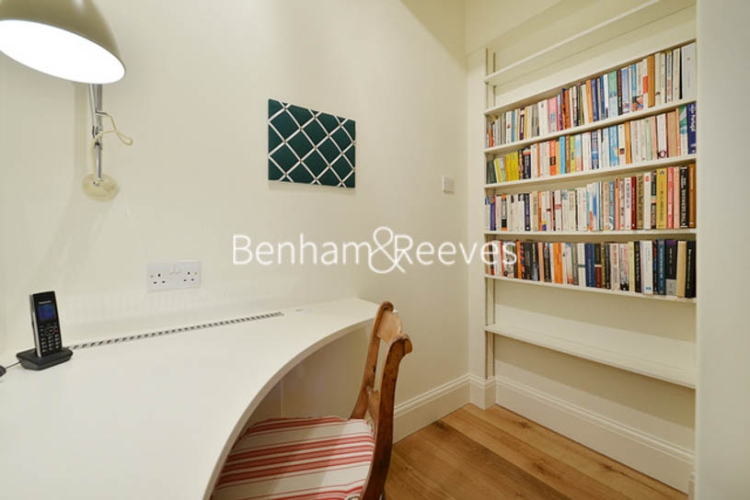 2 bedrooms flat to rent in Vicarage Court, Kensington, W8-image 11