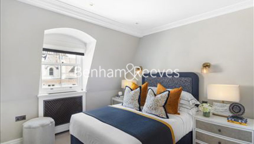 3 bedrooms flat to rent in Prince of Wales Terrace, Kensington, W8-image 8