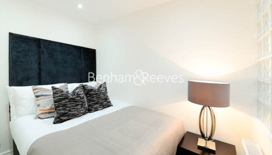 1 bedroom flat to rent in Somerset Court, Kensington, W8-image 3