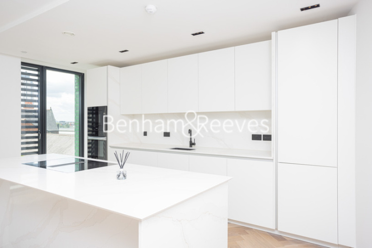 2 bedrooms flat to rent in Cluny Mews, Kensington, SW5-image 2