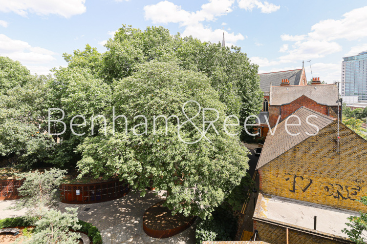 3  bedrooms flat to rent in Cluny Mews, Kensington, SW5-image 6