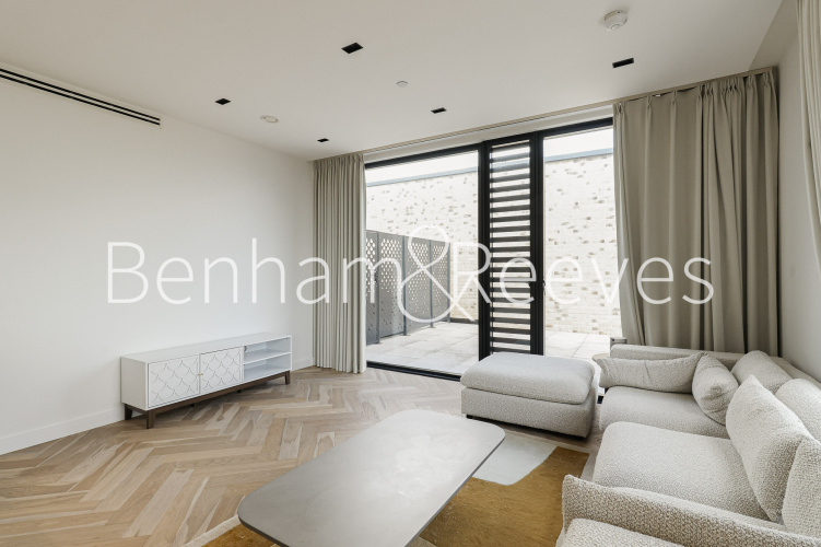 3 bedrooms flat to rent in Cluny Mews, Kensington, SW5-image 7