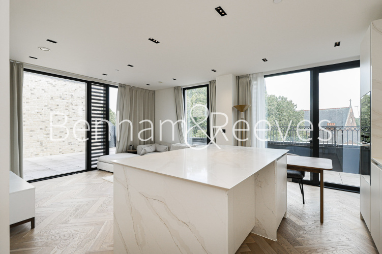 3 bedrooms flat to rent in Cluny Mews, Kensington, SW5-image 8