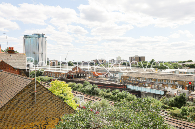 3  bedrooms flat to rent in Cluny Mews, Kensington, SW5-image 12