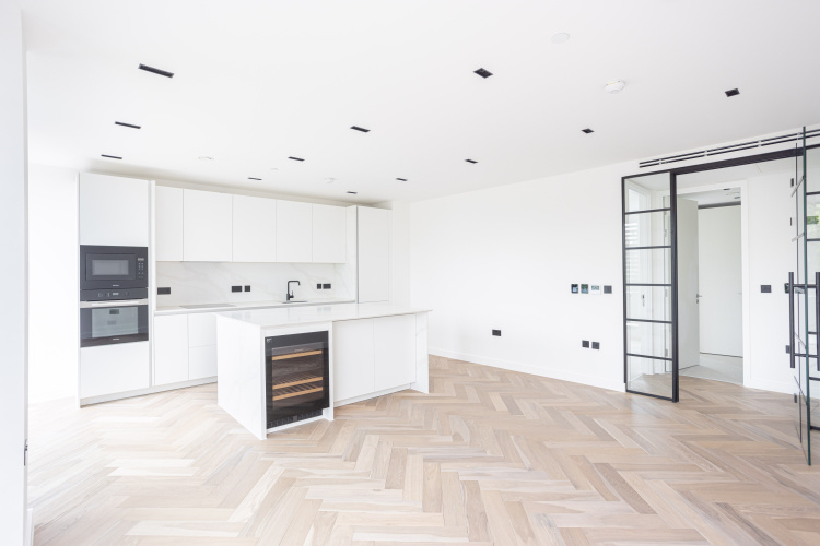 2  bedrooms flat to rent in Cluny Mews, Kensington, SW5-image 1