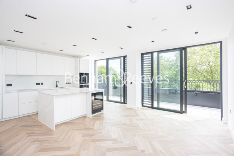 2  bedrooms flat to rent in Cluny Mews, Kensington, SW5-image 1