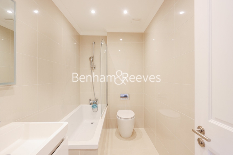 4  bedrooms house to rent in Albert Mews, Kensington, W8-image 4