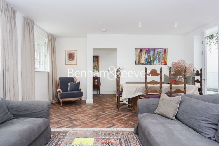 4  bedrooms house to rent in Albert Mews, Kensington, W8-image 6