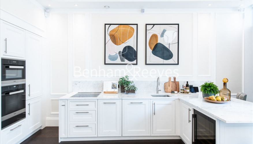 2  bedrooms flat to rent in Prince of Wales Terrace, Kensington, W8-image 2
