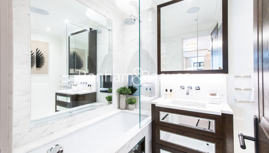 2  bedrooms flat to rent in Prince of Wales Terrace, Kensington, W8-image 4