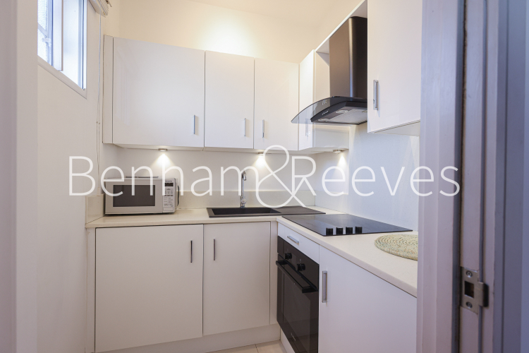 Studio flat to rent in Broadwalk Court, Kensington, W8-image 7