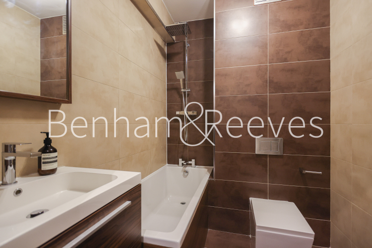 Studio flat to rent in Broadwalk Court, Kensington, W8-image 9