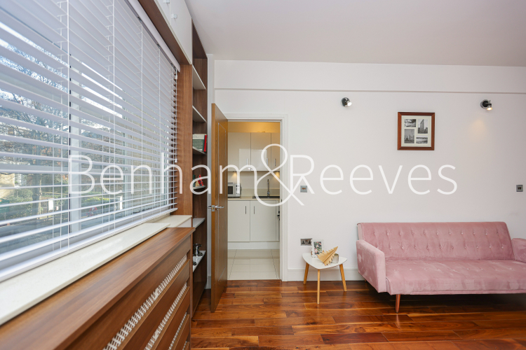 Studio flat to rent in Broadwalk Court, Kensington, W8-image 17