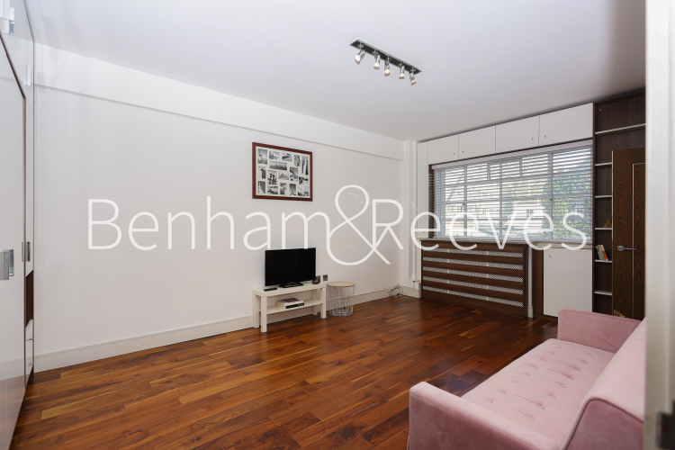 Studio flat to rent in Broadwalk Court, Kensington, W8-image 18