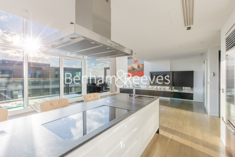 3 bedrooms flat to rent in Wolfe House, 389 Kensington High Street, W14-image 1