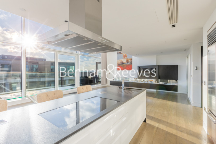 3  bedrooms flat to rent in Wolfe House, 389 Kensington High Street, W14-image 1