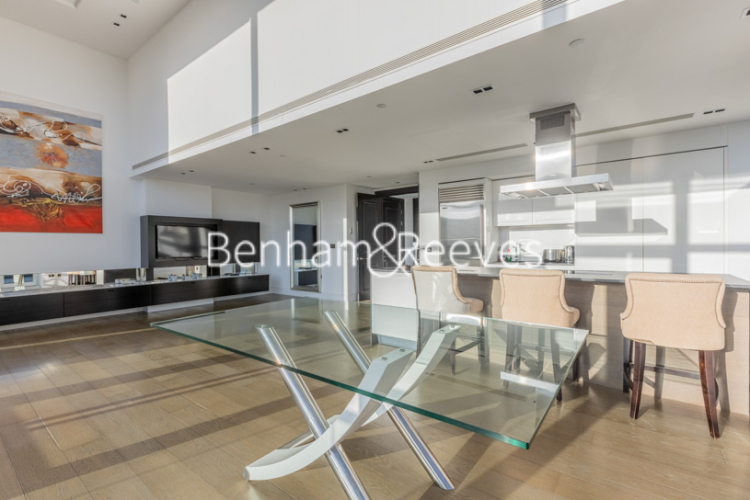3  bedrooms flat to rent in Wolfe House, 389 Kensington High Street, W14-image 2